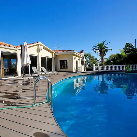 Villa Luxurious Mansion *